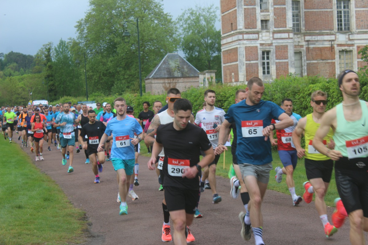 2026_LaCourseDuChateau_Depart_007