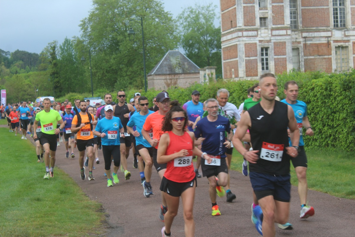 2026_LaCourseDuChateau_Depart_011