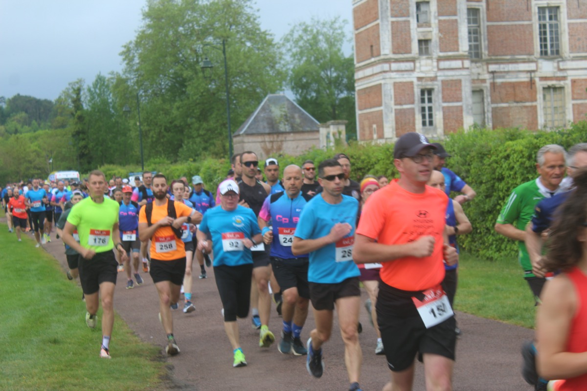 2026_LaCourseDuChateau_Depart_012