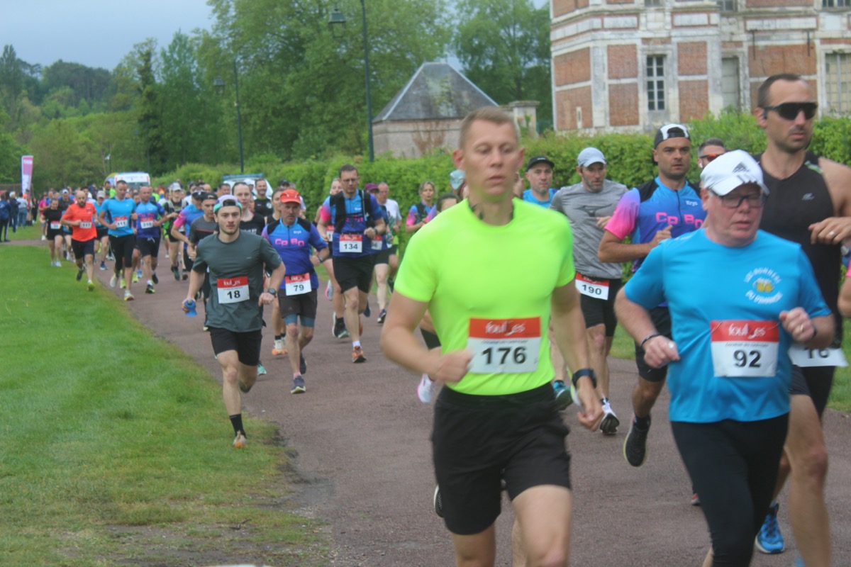 2026_LaCourseDuChateau_Depart_013