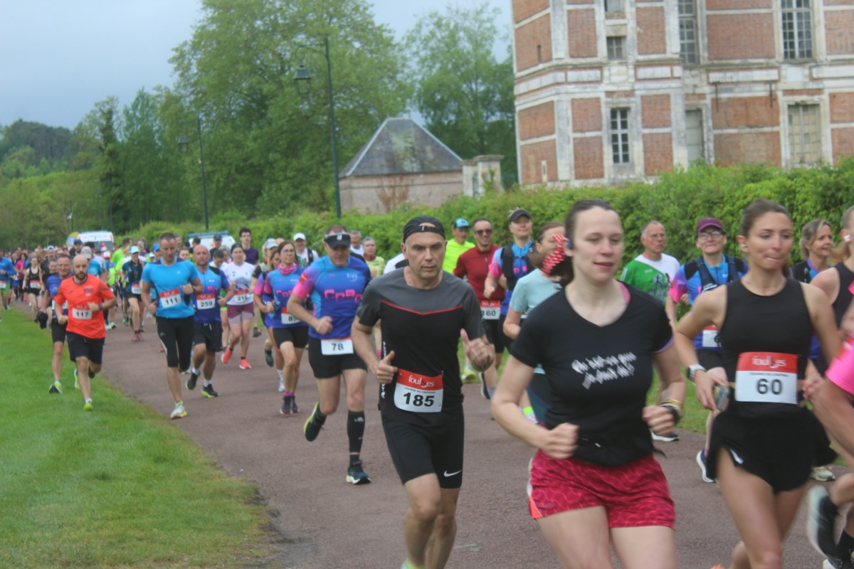 2026_LaCourseDuChateau_Depart_015