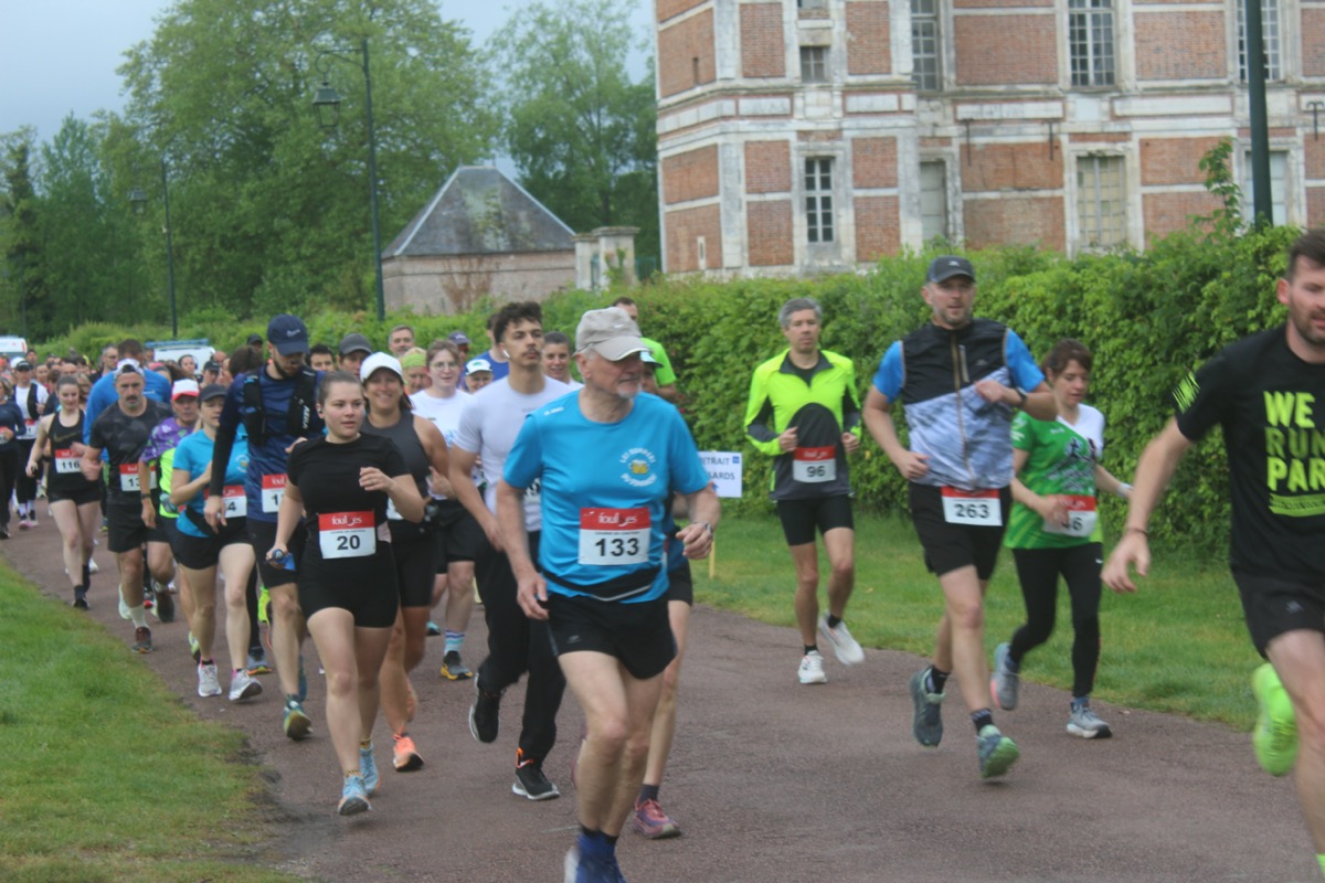 2026_LaCourseDuChateau_Depart_019